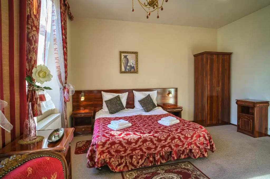 Standard Double room (full double bed)