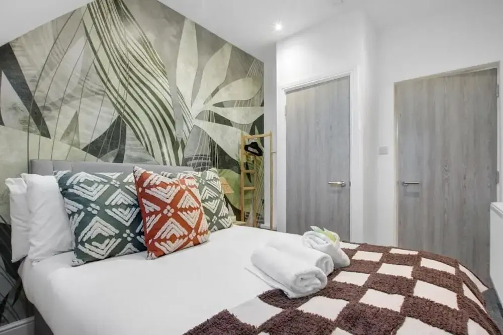 Group Getaway Stylish 2-bed Cardiff Flat