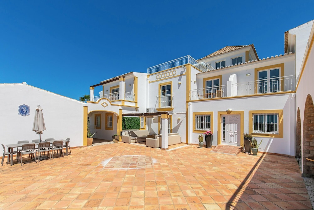 Monte Da Poupa - 7 Bedroom Villa - Sleeps 15