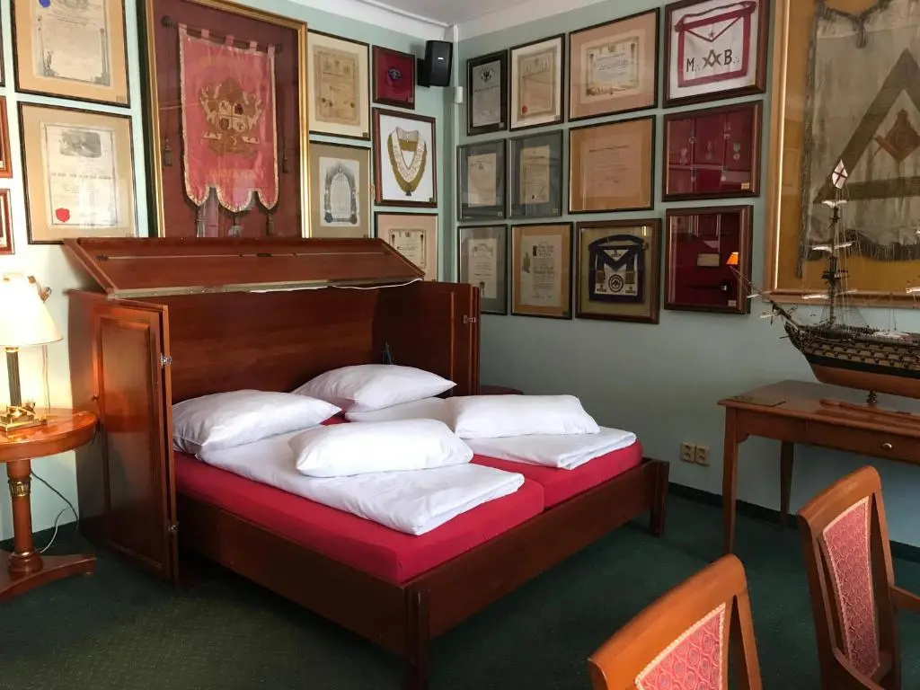 1 Bedroom Luxury Double Apartment full double bed