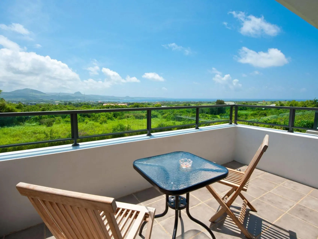 Superior Double room with balcony (full double bed)