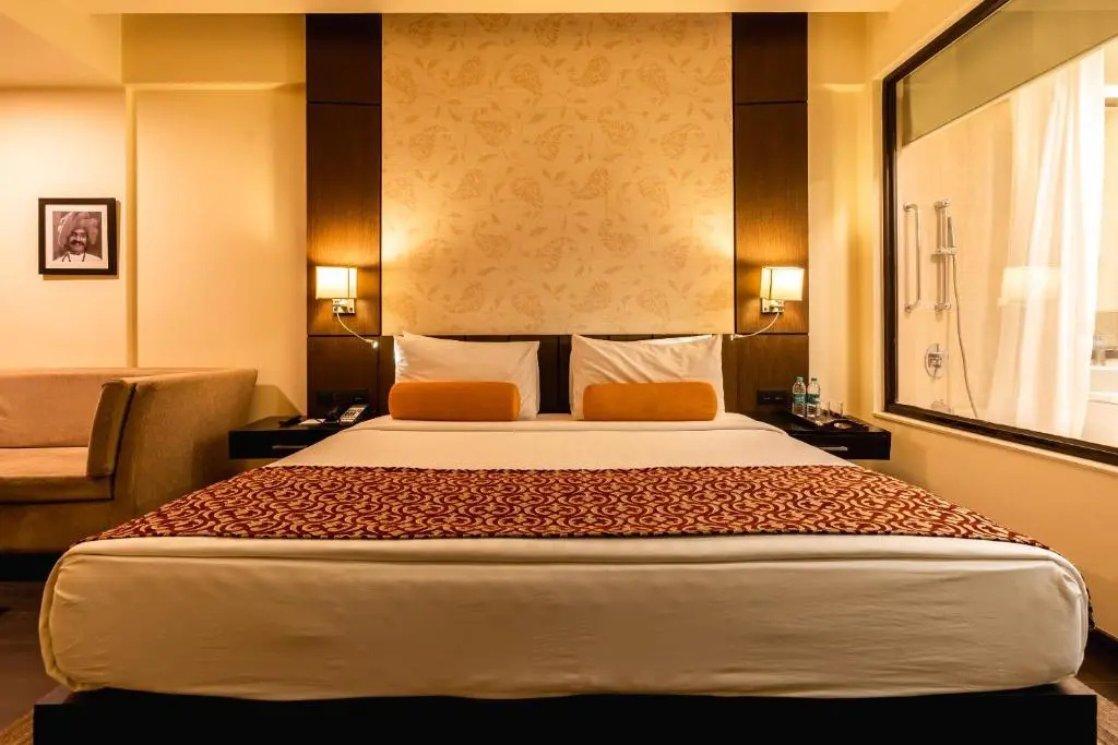 Deluxe Double room (full double bed)