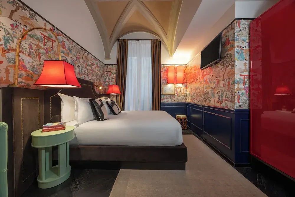 Deluxe Double room (full double bed)