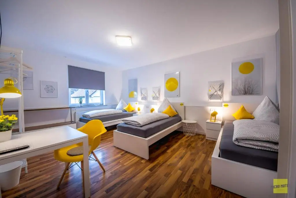 Standard Triple room