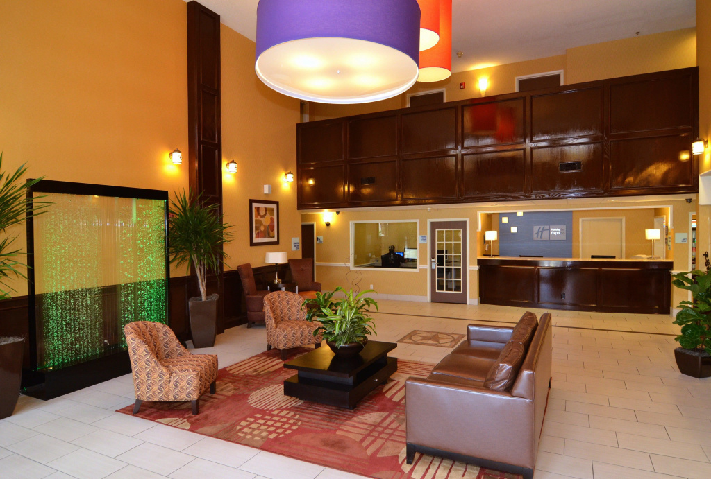 Lobby & Reception