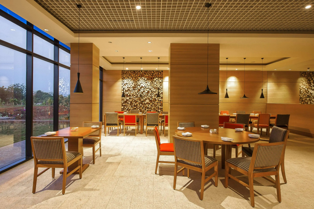 Food & Beverage