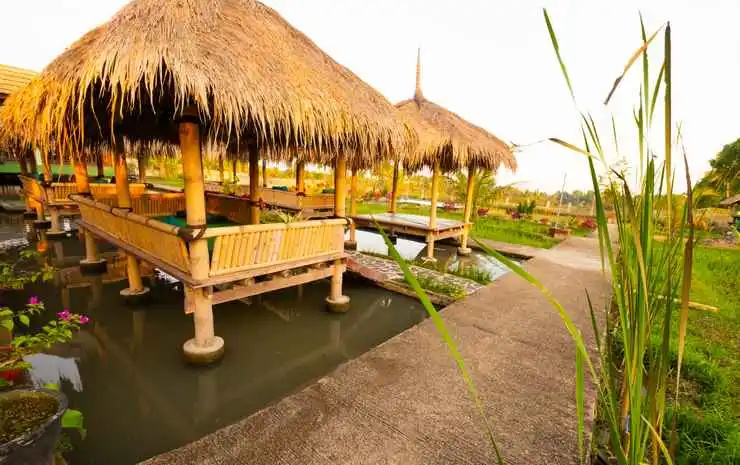 Beach & Waterfront