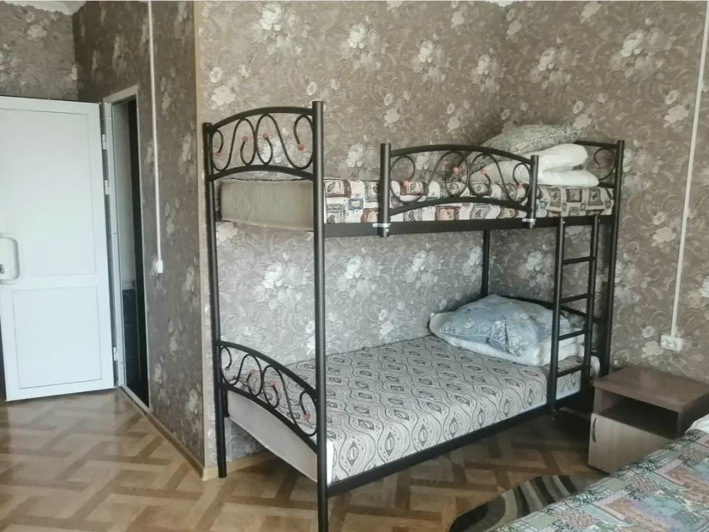 Каспий — 4