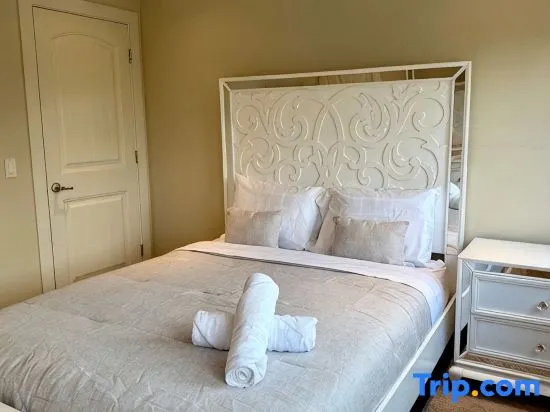 Spacious 3BR House in Aspen Hills