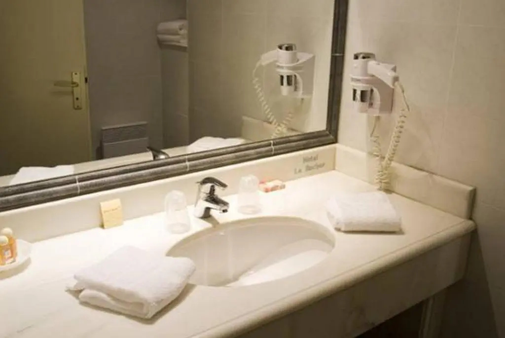 Standard Double room with balcony (full double bed)