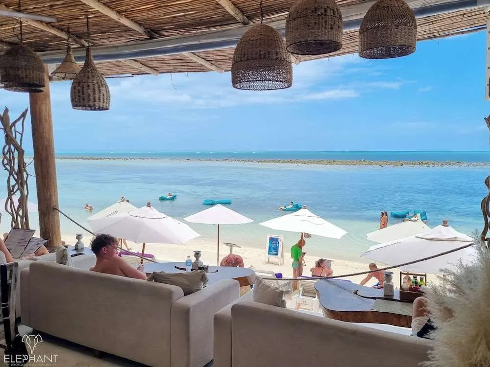 Beach & Waterfront