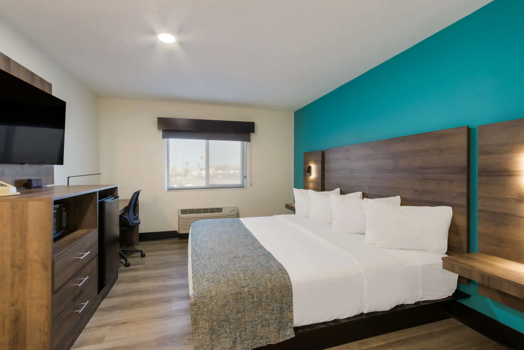 Standard Double room (full double bed)