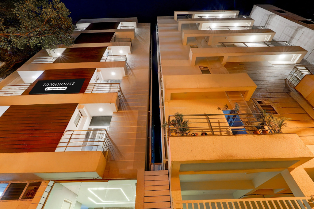 Classic With Balconyroyal Avenue