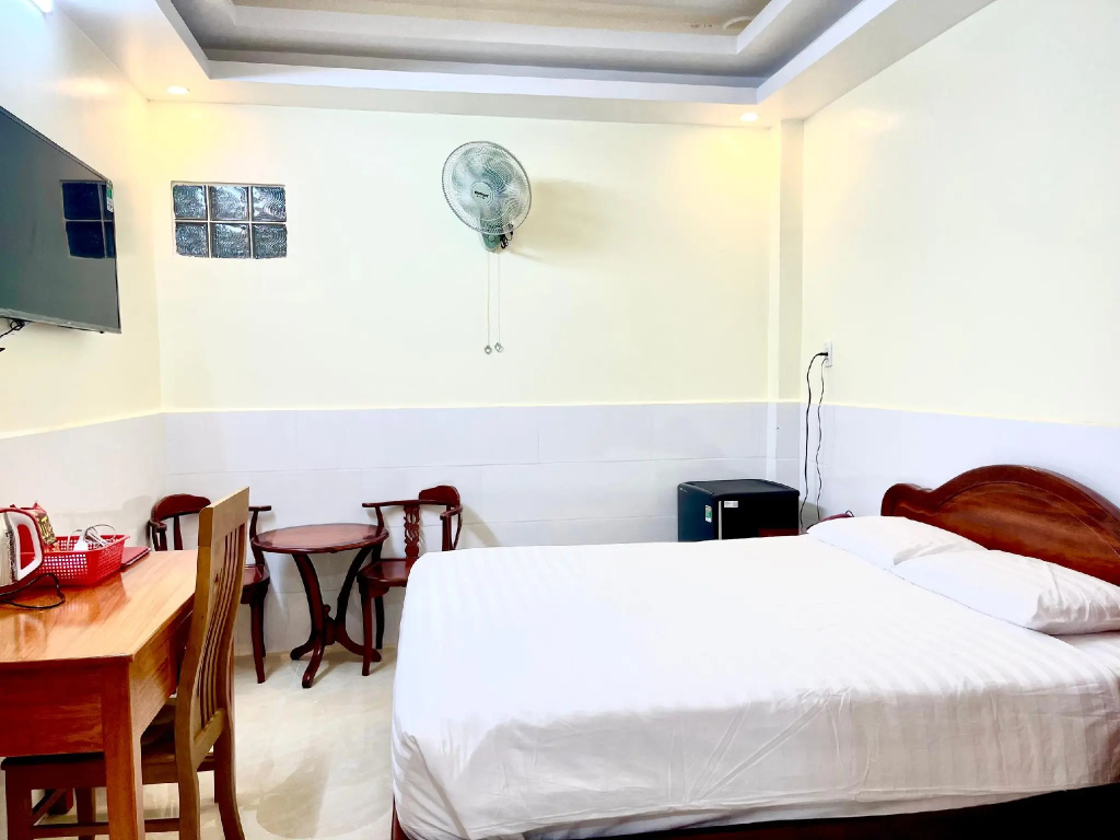 Standard Double room (full double bed)