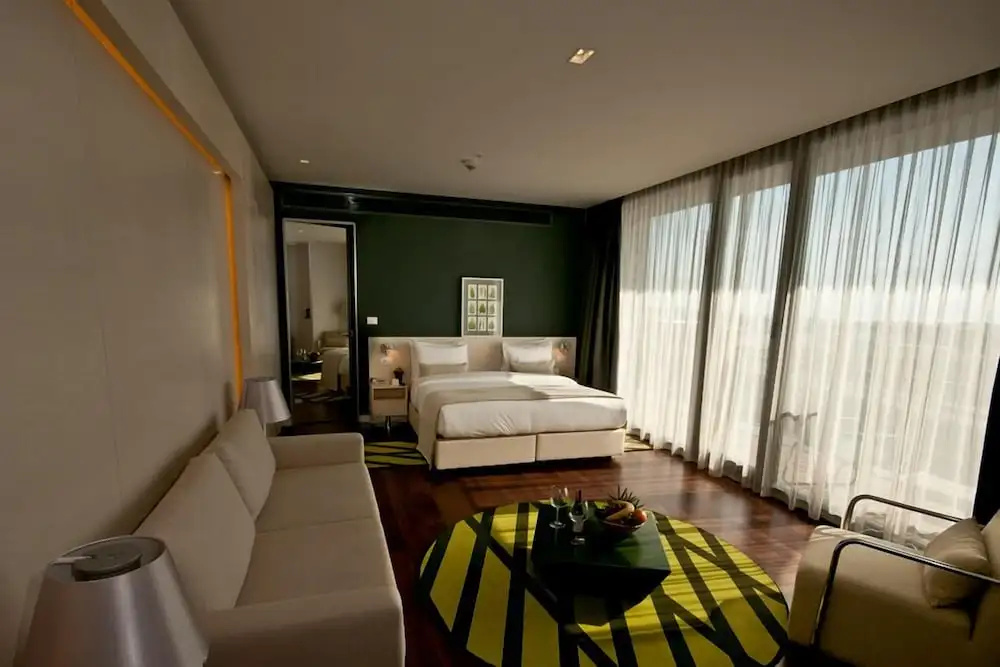 Premier Suite with balcony