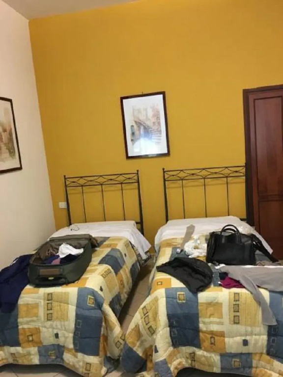 Standard Sextuple room
