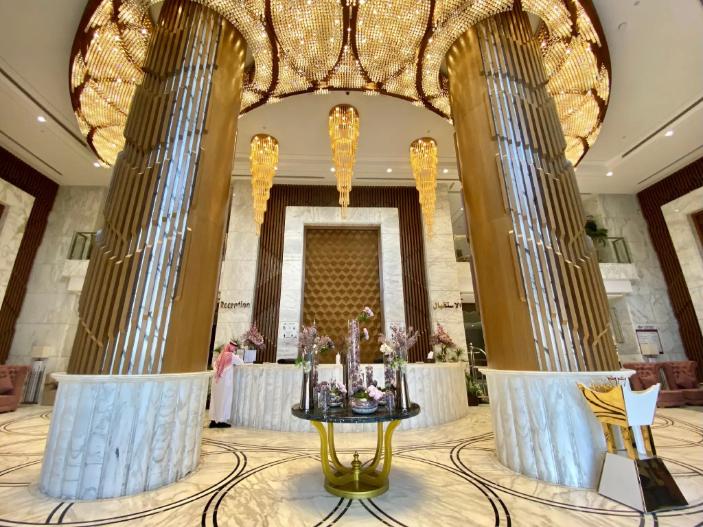 Wirgan Al Noor, Tapestry Collection by Hilton