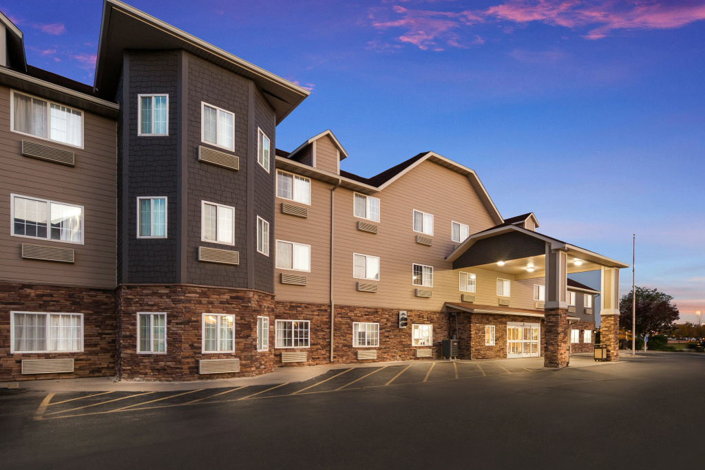 Red Roof Inn & Suites Omaha - Council Bluffs