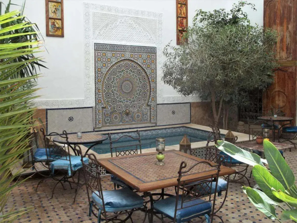 Riad Attarine - Général
