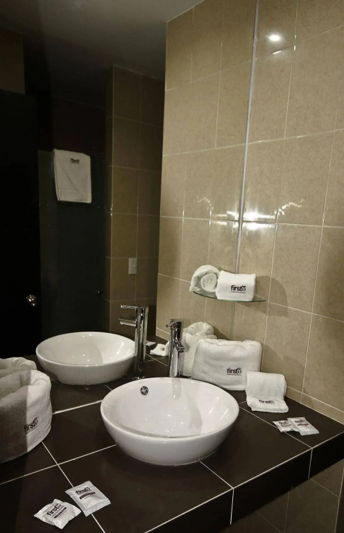 First Inn Hotel & Business - Général