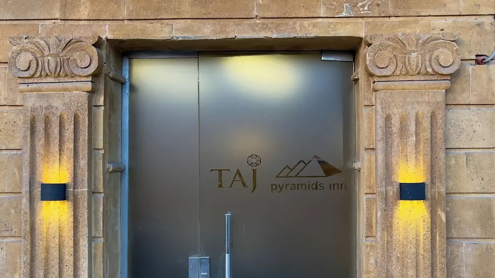 Taj pyramids view inn - фото 47