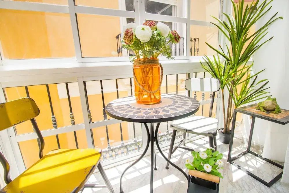 Spacious and Bright Apartment by La Recepción
