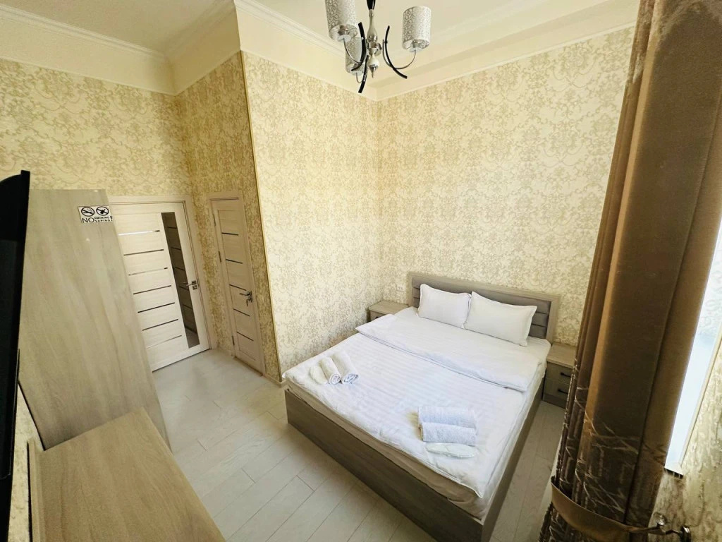 Deluxe Double room (full double bed)