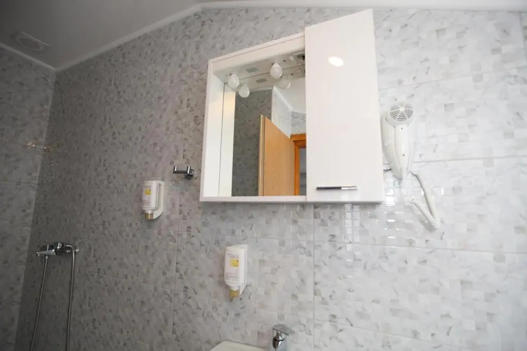 Standard Triple room with balcony