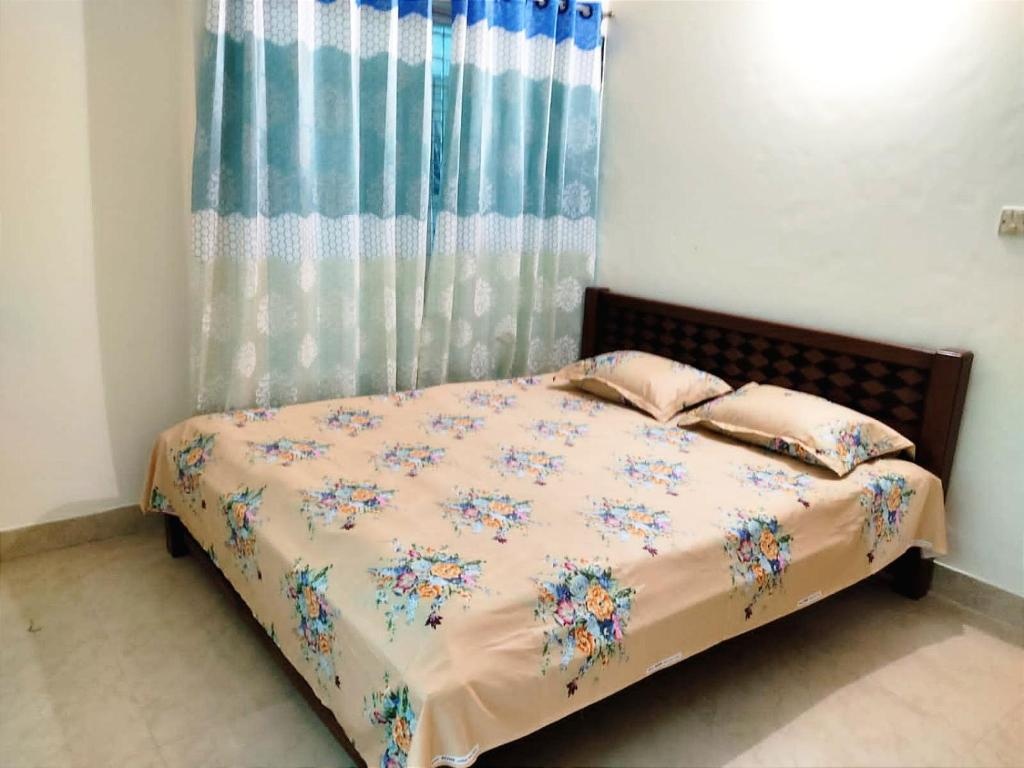 Ur Homestay Airport+AC+Secured+Lift+WIFI Uttara