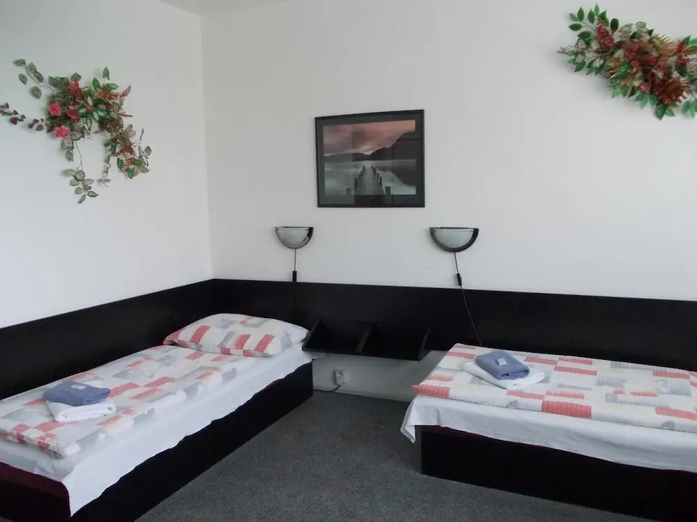 1 Bedroom Standard Double room (full double bed)