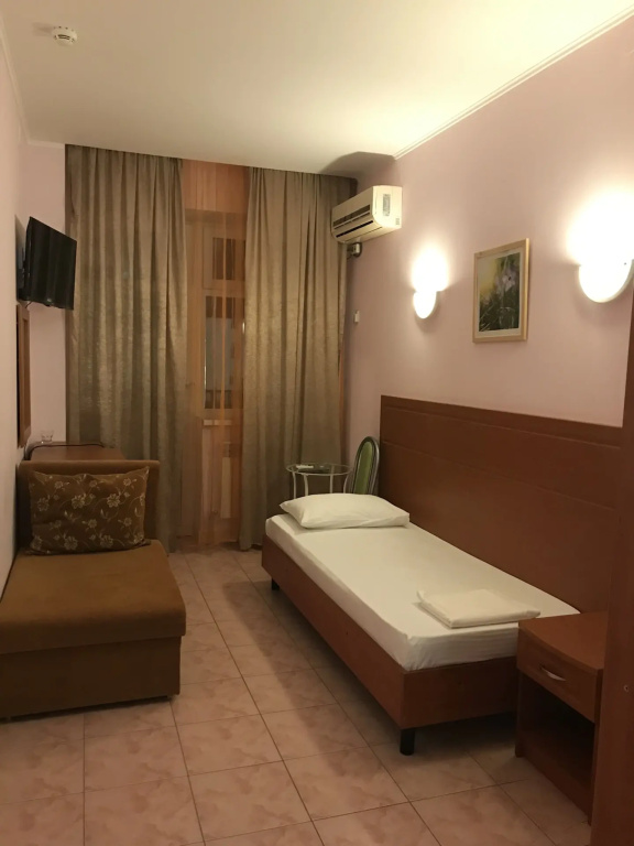 Economy room
