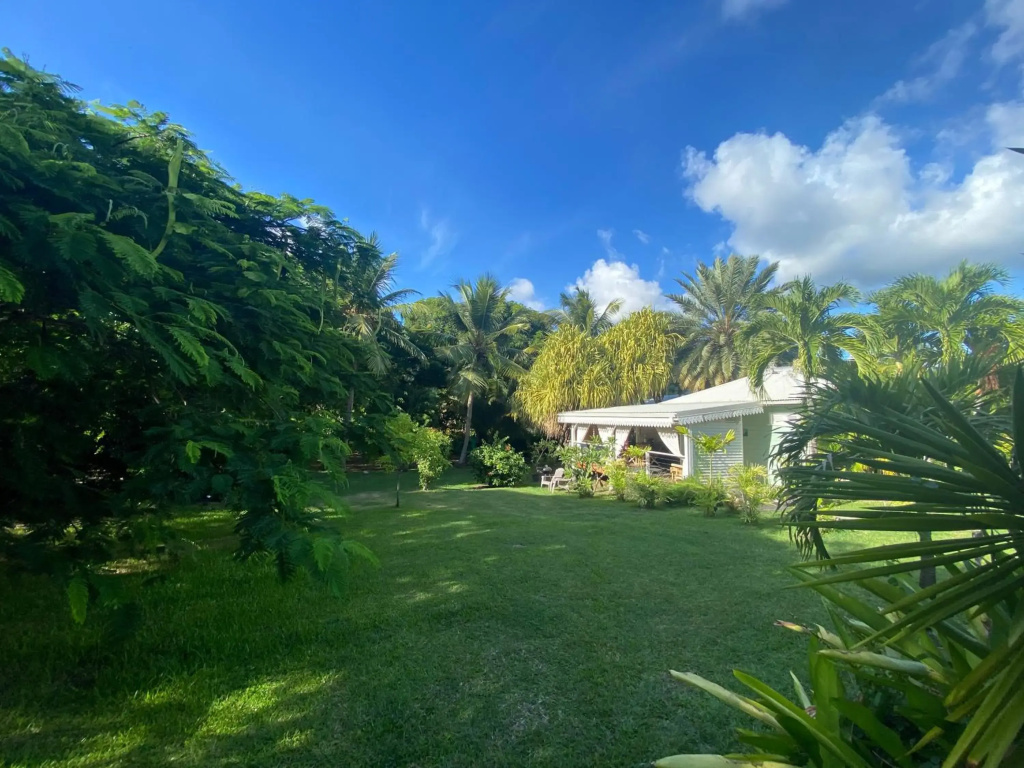 Villa Gaïa - Bungalow Ti-Zen et son jacuzzi niché dans un jardin tropical, séjour en amoureux