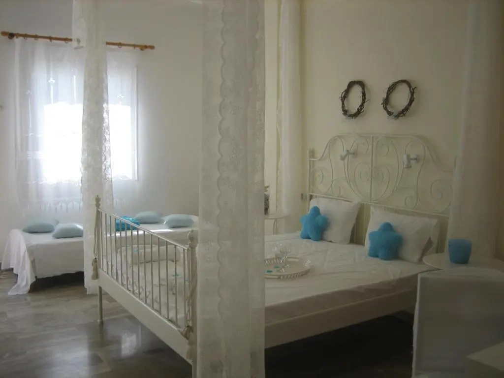 Double Studio (full double bed)