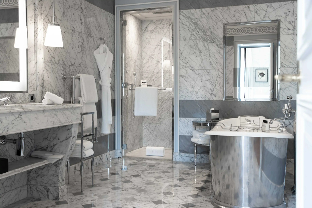 La Reserve Paris Hotel and Spa 91