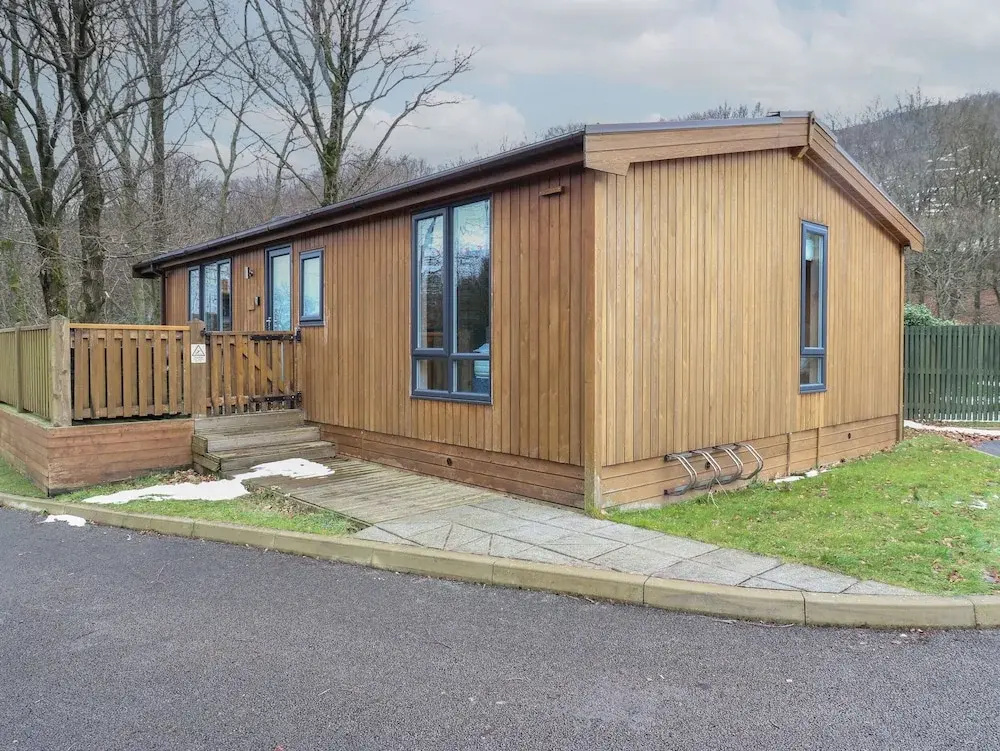 Dovestone Luxury Lodges - Pets Welcome