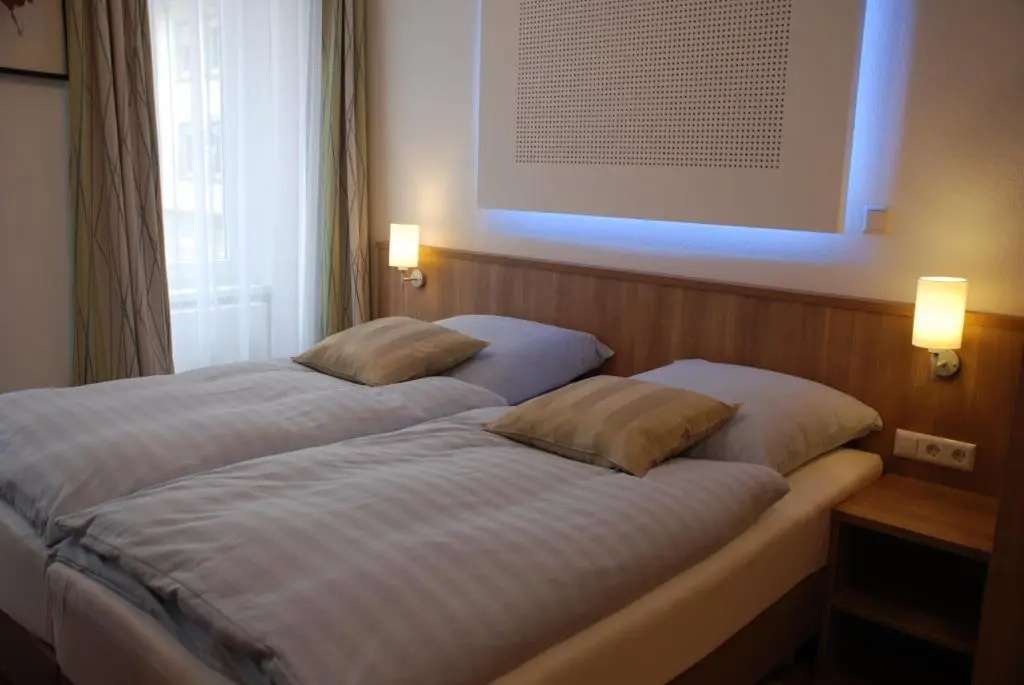 Hotel Rest Inn - Chambres