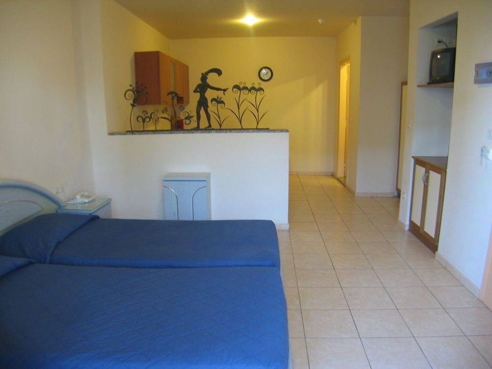 Creta Hotel — 3