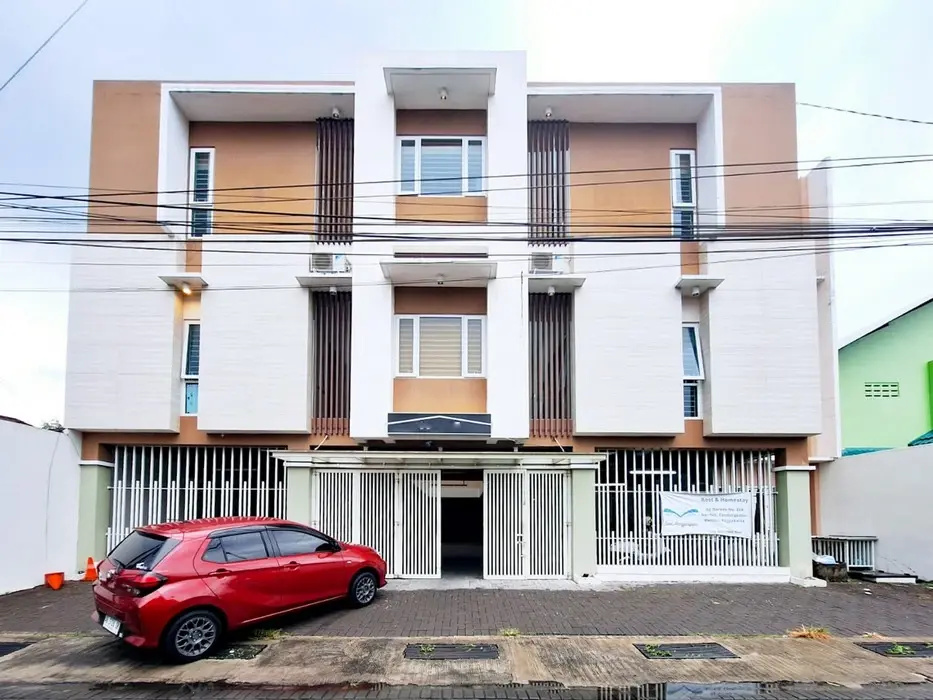 Sari Panguripan RedPartner Syariah Near UGM