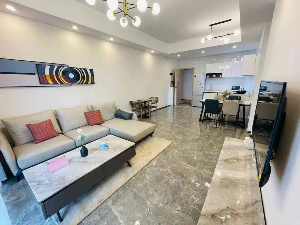 Elizabeth Golf Apartment