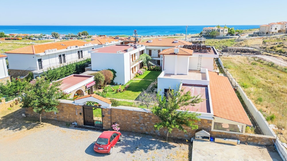 Beach & Waterfront