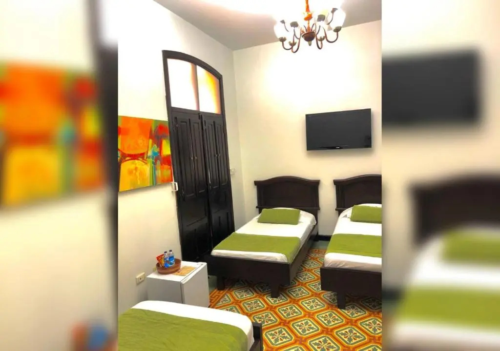 Standard Triple room