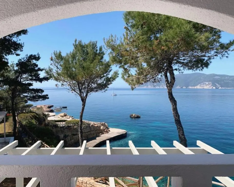 2 Bedrooms Villa