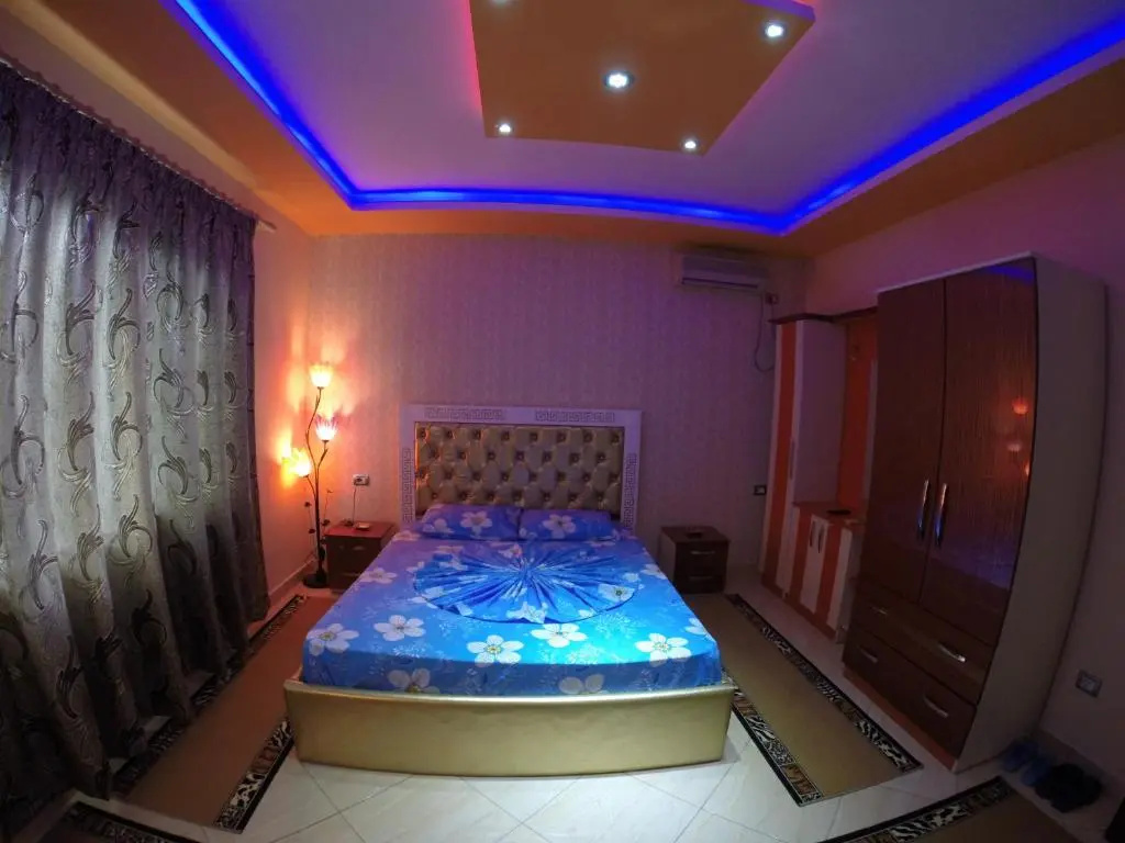 Deluxe Double room (full double bed)
