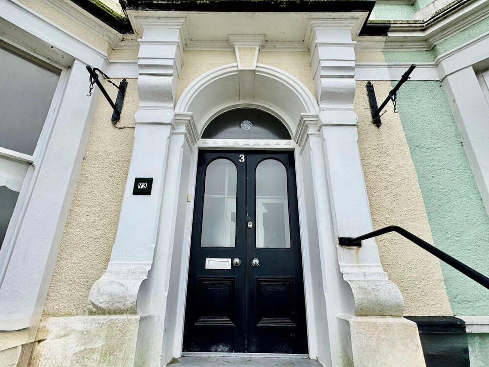 Sea View, East Parade