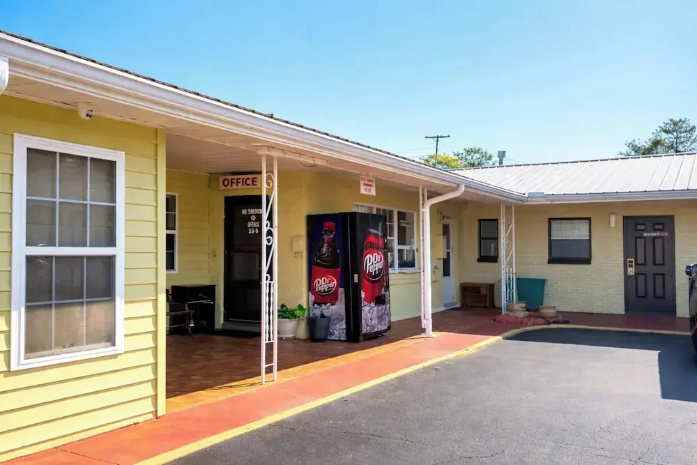 Riviera Motel Elba Near Enterprise US 84