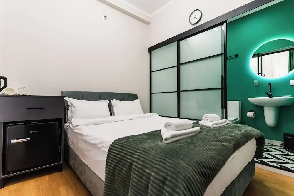Economy Double room with balcony and with city view (full double bed)