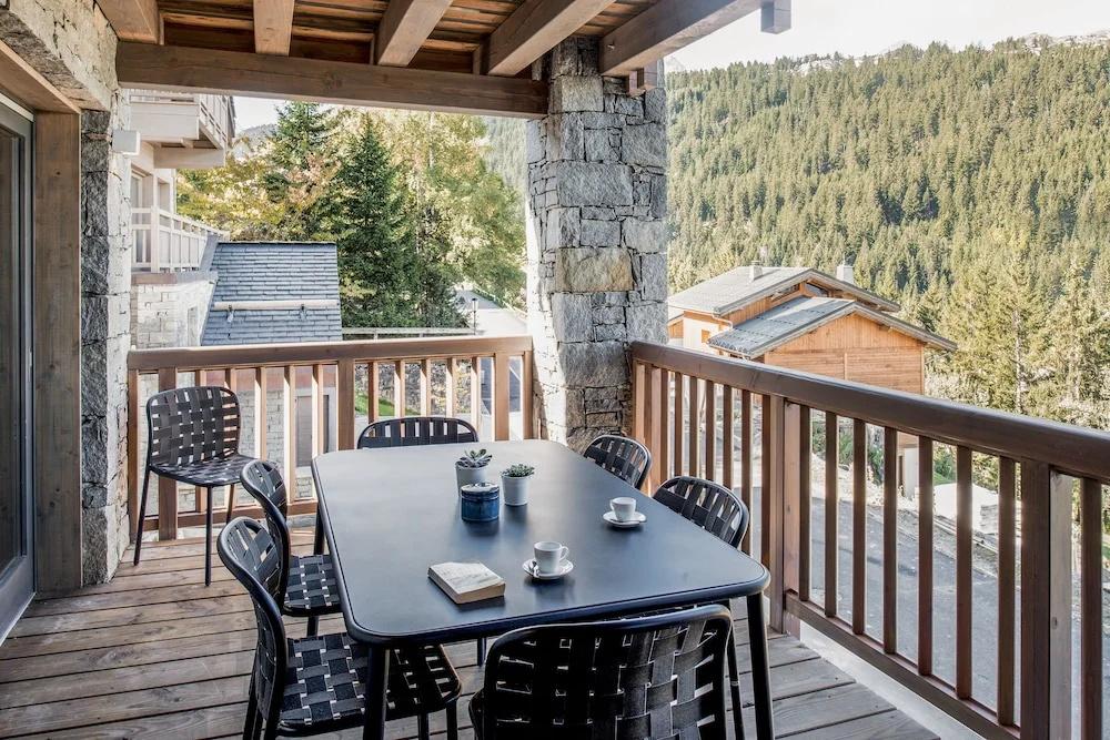 Mammoth Lodge by Alpine Resorts