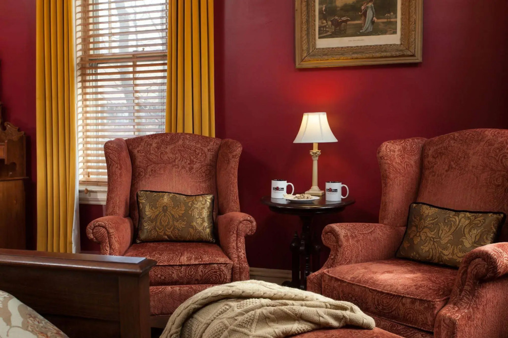 Lang House On Main Street — фото 3