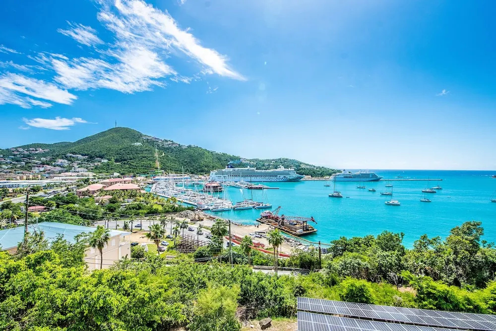 Beach & Waterfront