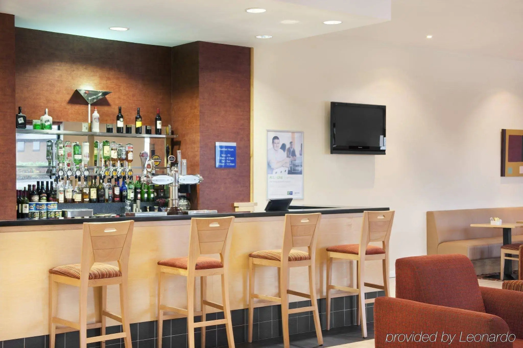 Holiday Inn Express Antrim by IHG - Général